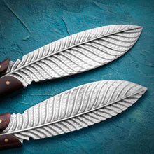 Load image into Gallery viewer, Damascus Steel Feather Pattern Knife
