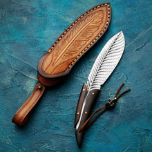 Load image into Gallery viewer, Damascus Steel Feather Pattern Knife
