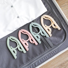 Load image into Gallery viewer, Foldable Clothes Hanger (4 pcs)
